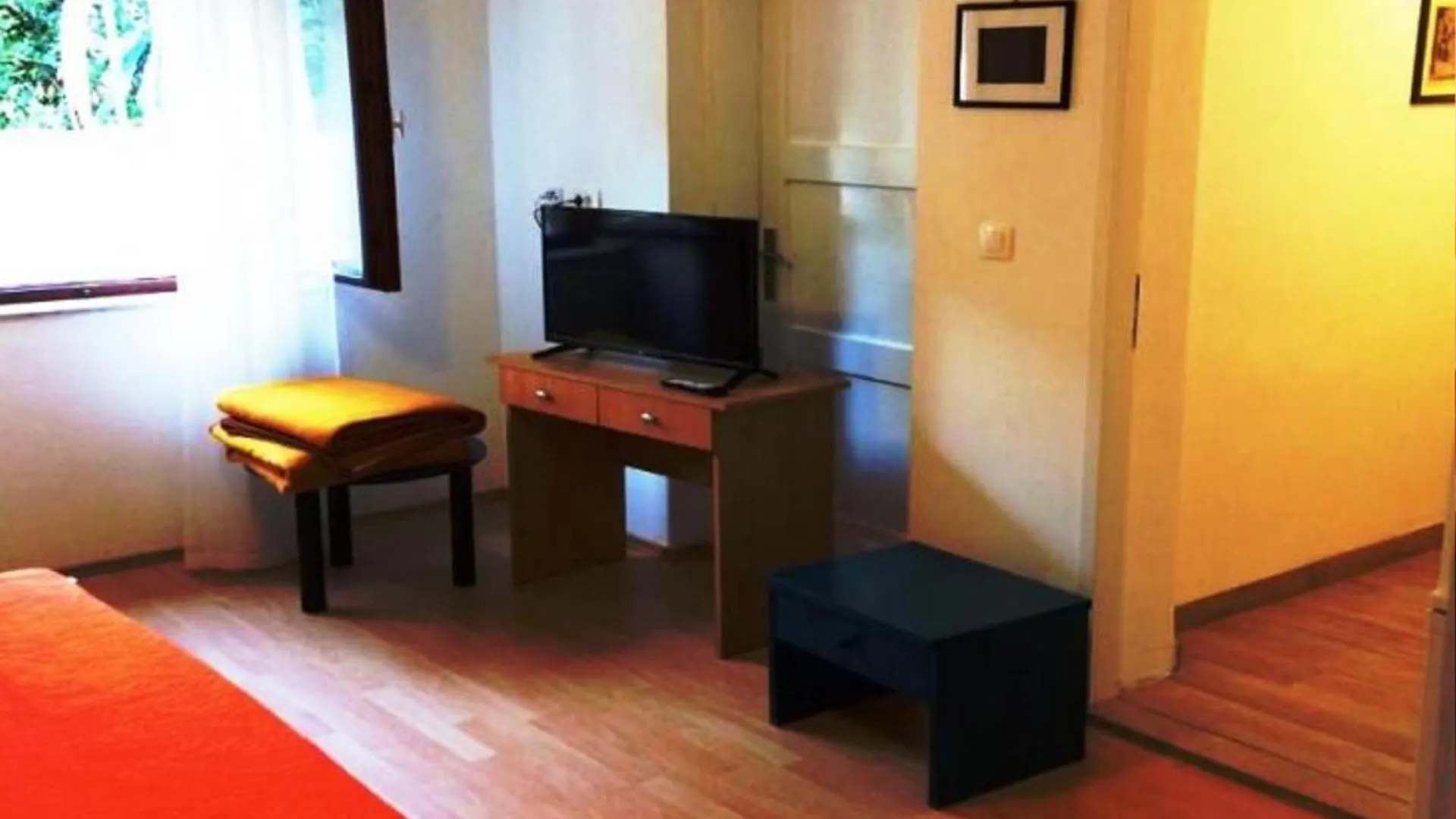 Molo Beach Apartments ロヴィニ