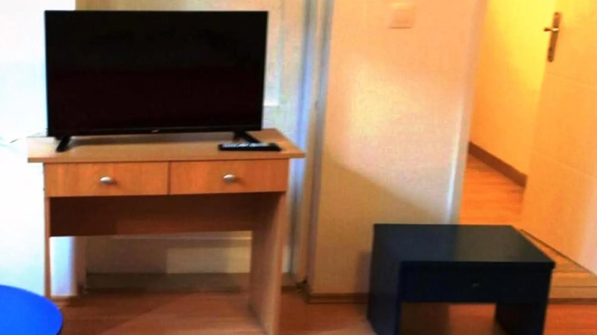 Molo Beach Apartments ロヴィニ