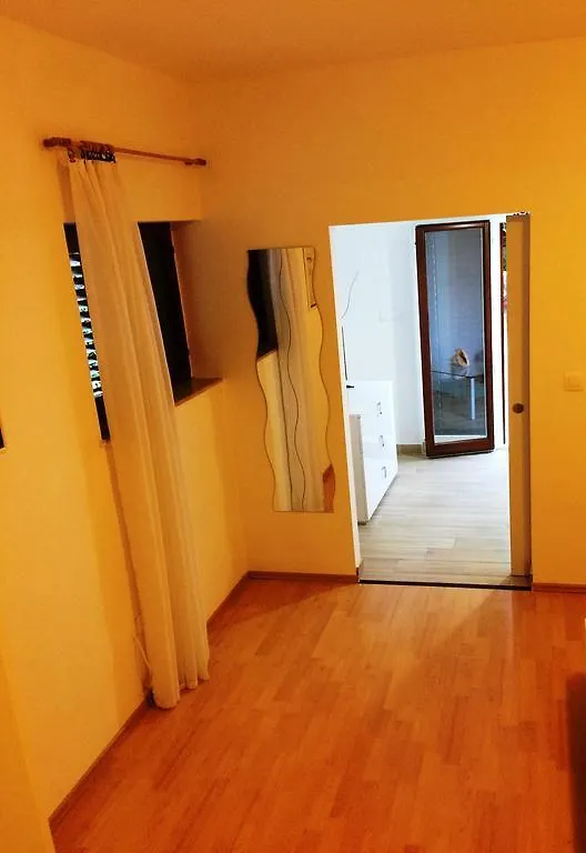 Molo Beach Apartments ロヴィニ クロアチア