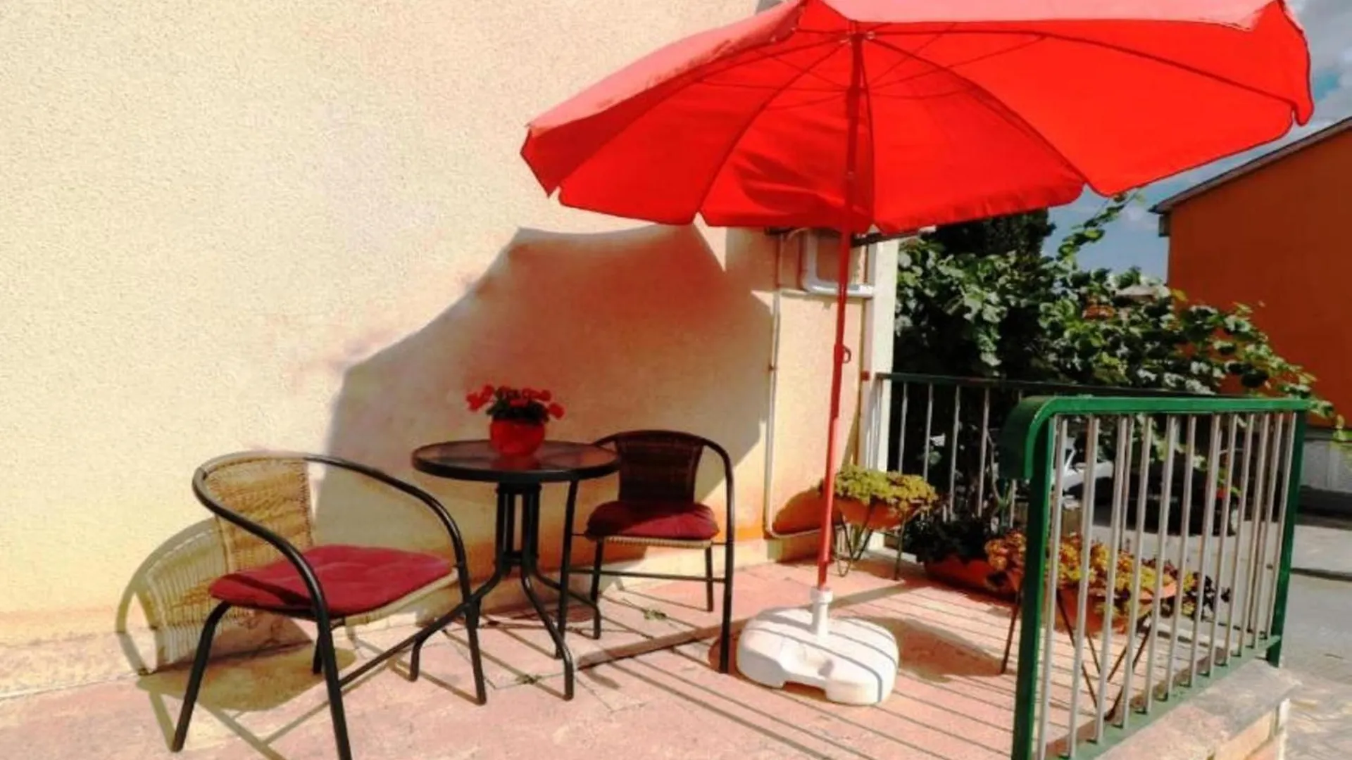 Molo Beach Apartments Ровинь