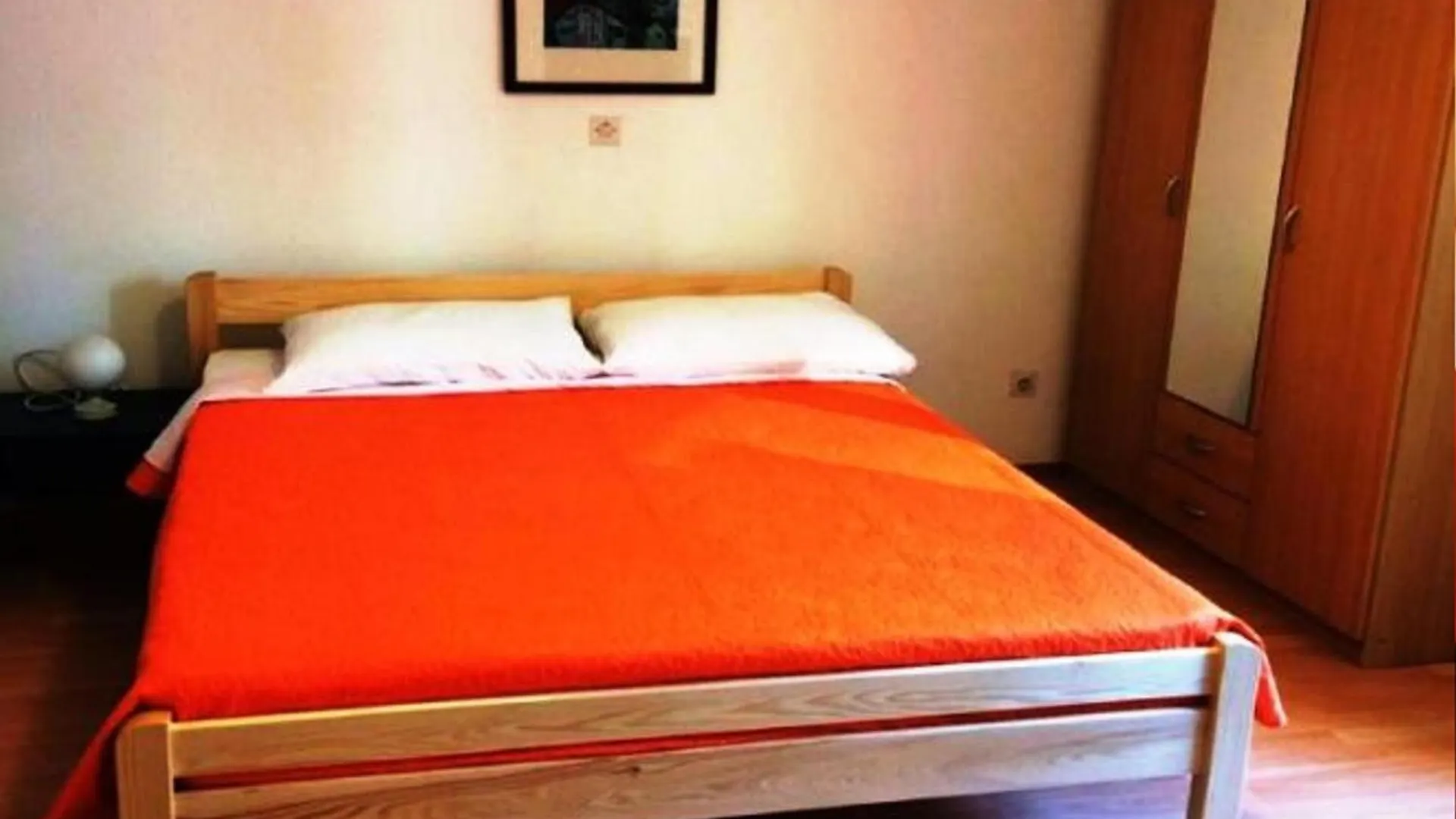 Molo Beach Apartments Ровинь