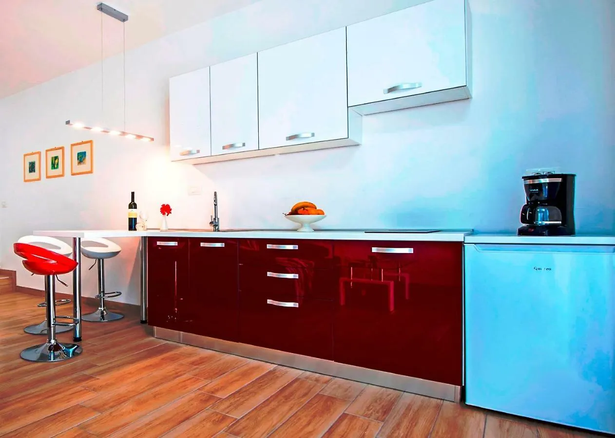 Molo Beach Apartments Ровинь Хорватия